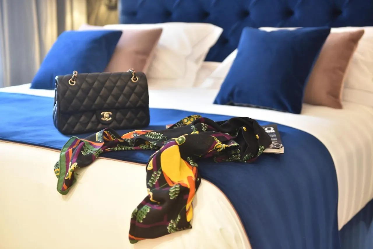 Duomo Hotel & Apartments 4*, Milan Italy