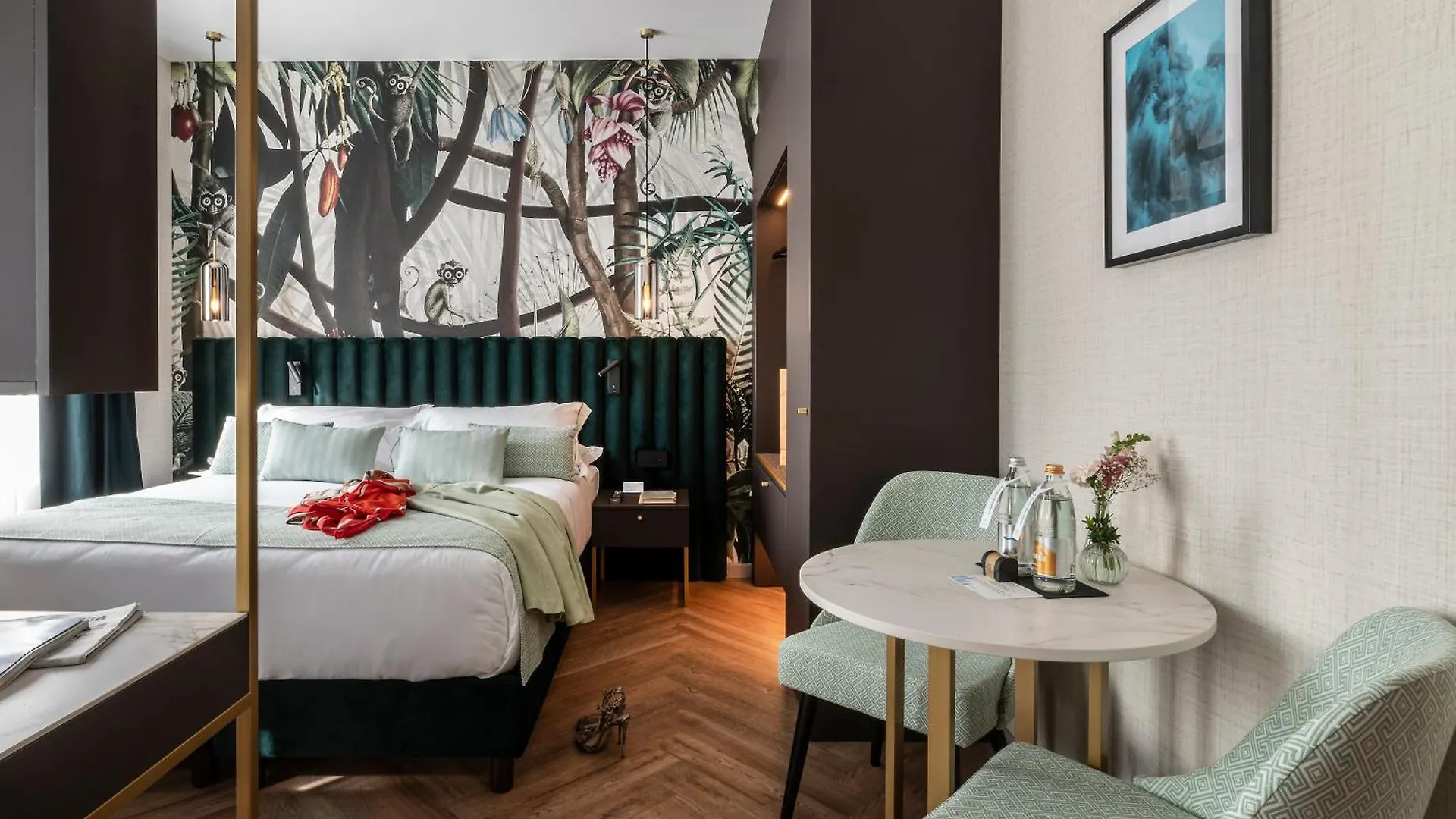 Duomo Hotel & Apartments Milano 4*,  İtalya