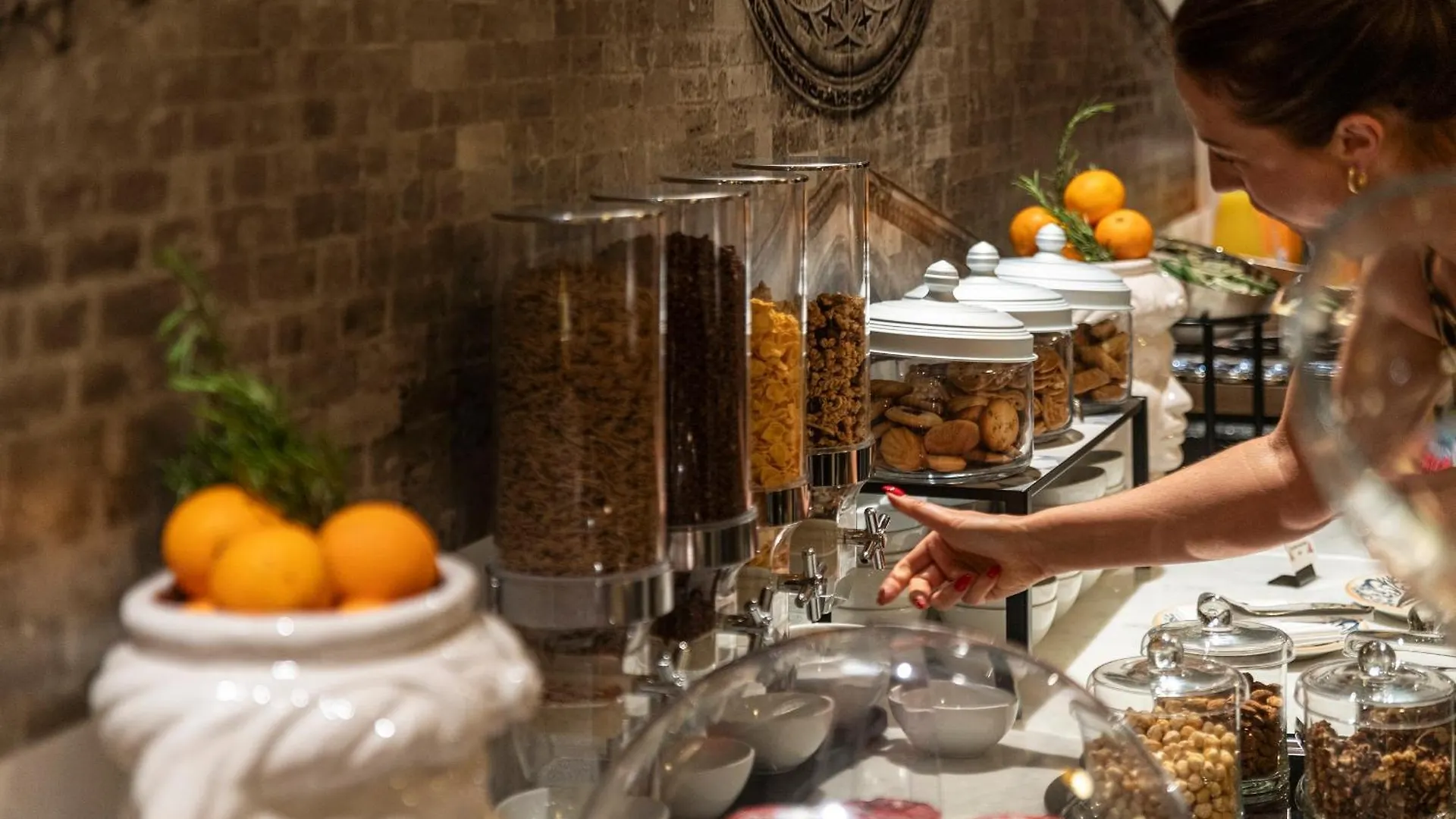 Duomo Hotel & Apartments Milano 4*,  İtalya